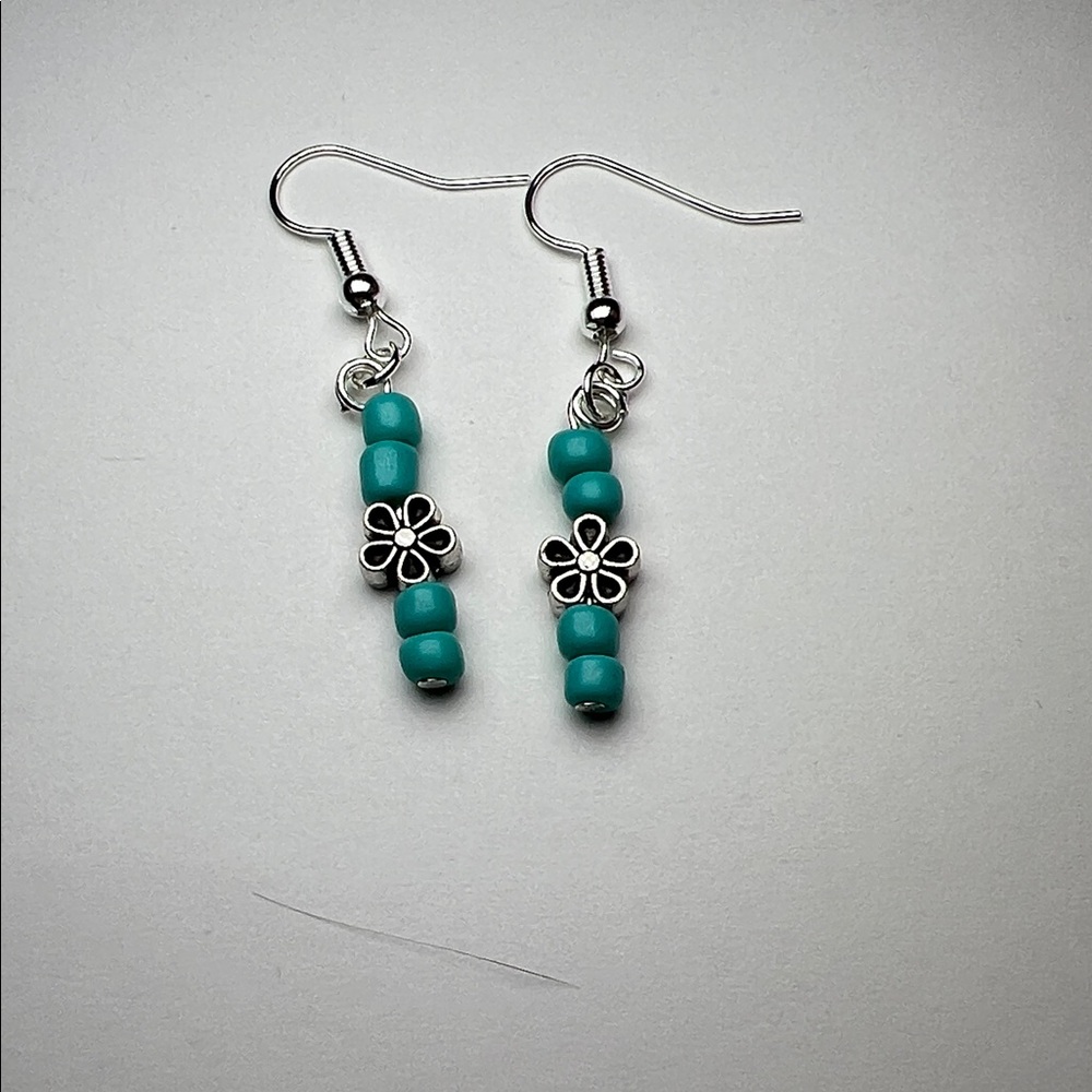 Turquoise Beaded Flower Earrings